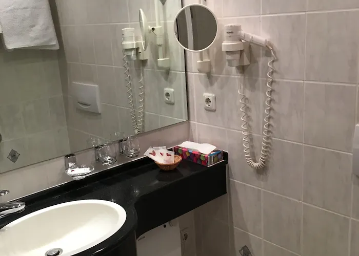 Hotel Restaurant Zum Felsenkeller Sohren